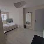 Cosy , Garage Securise Pour Deux-roues * Toul